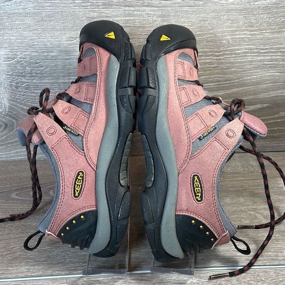 Keen Dry Low Top Lace Up Red Women’s Sz 6.5 200 gram Warm Waterproof -25•F Boots - Picture 11 of 15